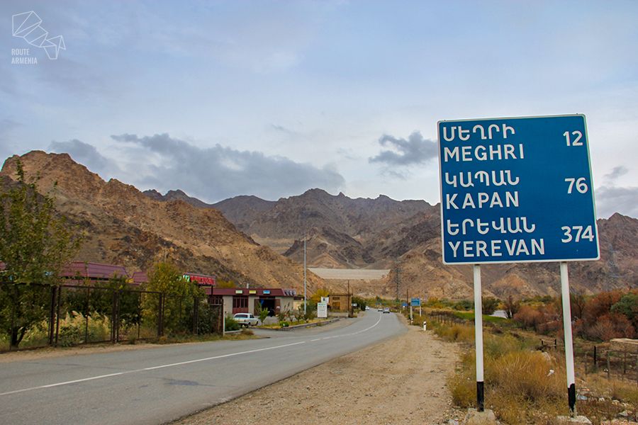 Hitchhiking from Iran to Armenia